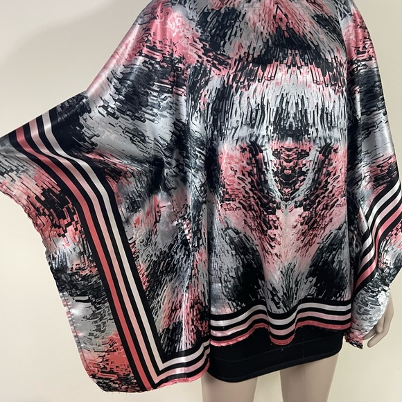 Y2K Silky Abstract Poncho - Picture 6 of 12